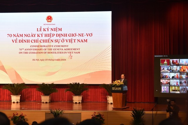 Phó Thủ tướng Chính phủ Trần Lưu Quang nhấn mạnh, với Hiệp định Geneve, lần đầu tiên trong lịch sử, các quyền dân tộc cơ bản của Việt Nam đã chính thức được khẳng định. Ảnh: VGP/Hải Minh