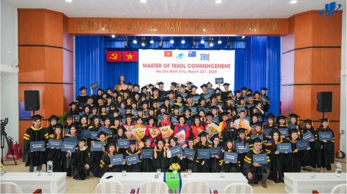 Lễ trao bằng tốt nghiệp chương trình Thạc sĩ Giáo dục, chuyên ngành Lý luận và phương pháp giảng dạy bộ môn tiếng Anh, chương trình liên kết giữa Trường Đại học Mở Thành phố Hồ Chí Minh với Đại học Edith Cowan (Úc) năm 2024.
