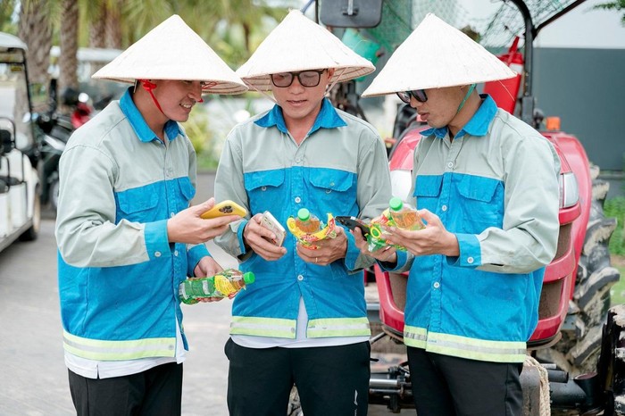 Chương trình khuyến mãi “Hè nóng thưởng nóng, giải nhiệt trúng thiệt” đã mang lại niềm vui cho hàng trăm ngàn người chơi khi tham gia chương trình. 7 giải Nhất tổng trị giá 1,5 tỷ đồng; 24 giải Nhì trị giá 39 triệu đồng cùng 29 giải Ba trị giá 10 triệu đồng đang được tiến hành trao cho các khách hàng trúng thưởng. Cùng với đó, hơn 200 ngàn card điện thoại trị giá từ 10 ngàn đến 300 ngàn đồng đã được trao cho các khách hàng may mắn trên khắp cả nước.