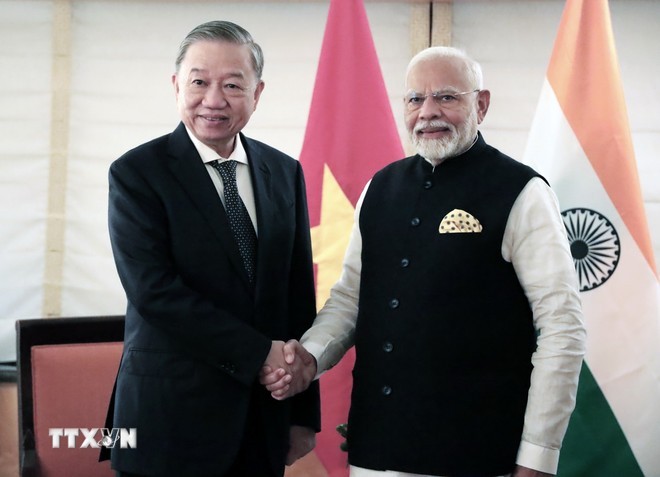 Tổng Bí thư, Chủ tịch nước Tô Lâm gặp Thủ tướng Ấn Độ Narendra Modi. (Ảnh: Thanh Tuấn/TTXVN)