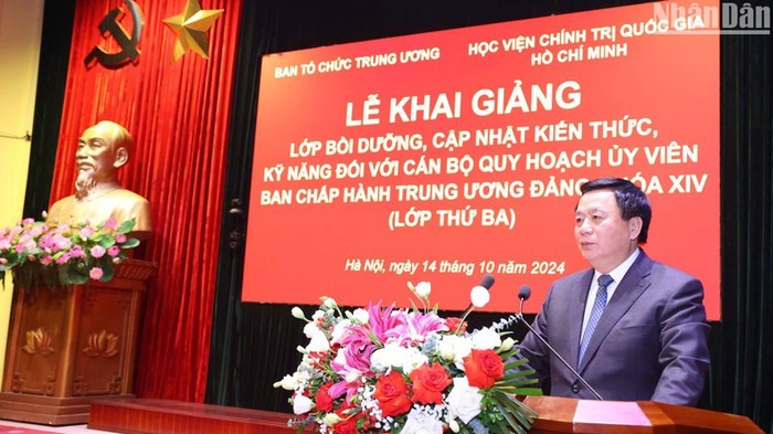 Đồng chí Nguyễn Xuân Thắng phát biểu tiếp thu ý kiến chỉ đạo của Tổng Bí thư, Chủ tịch nước Tô Lâm tại Lễ khai giảng Lớp bồi dưỡng, cập nhật kiến thức, kỹ năng đối với cán bộ quy hoạch Ủy viên Ban Chấp hành Trung ương Đảng khóa XIV (lớp thứ 3).