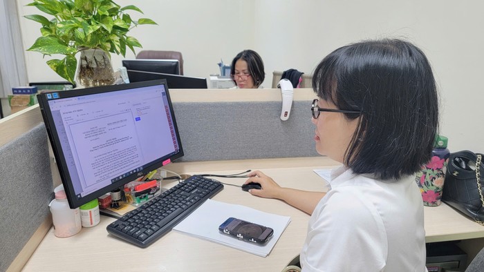 CBCNV PTC2 sử dụng D-Office trong công việc.