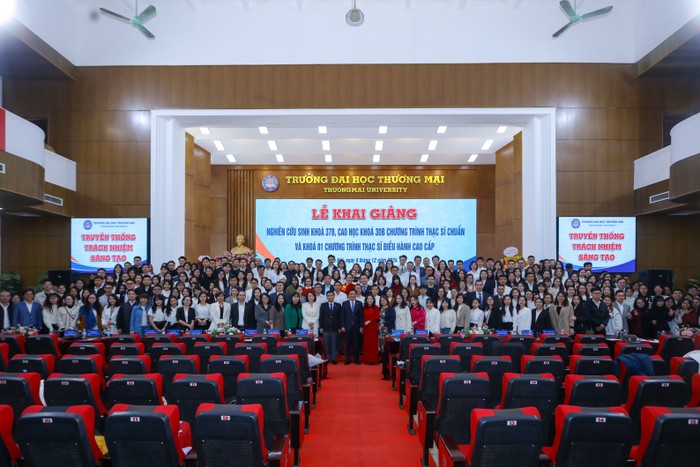 Quang cảnh tại buổi lễ Quang cảnh tại buổi lễ