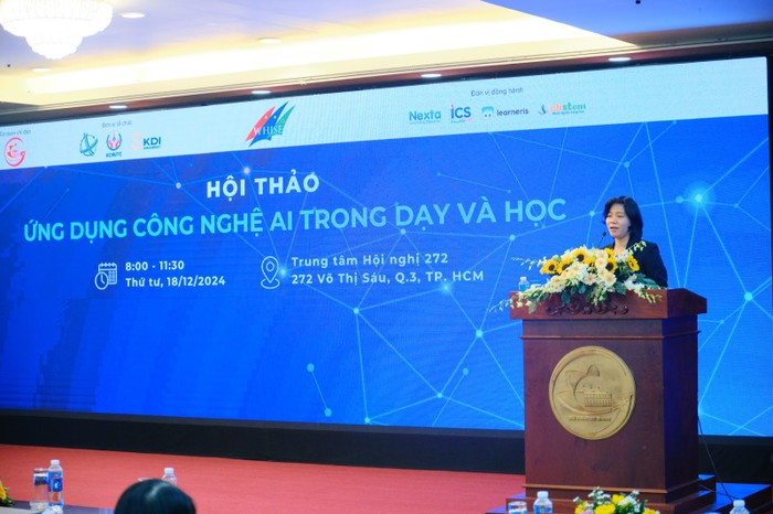 Bà Phan Thị Quý Trúc đại diện Sở Khoa học và Công nghệ phát biểu tại hội thảo.