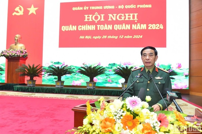 Bộ trưởng Quốc phòng Phan Văn Giang phát biểu tại hội nghị.