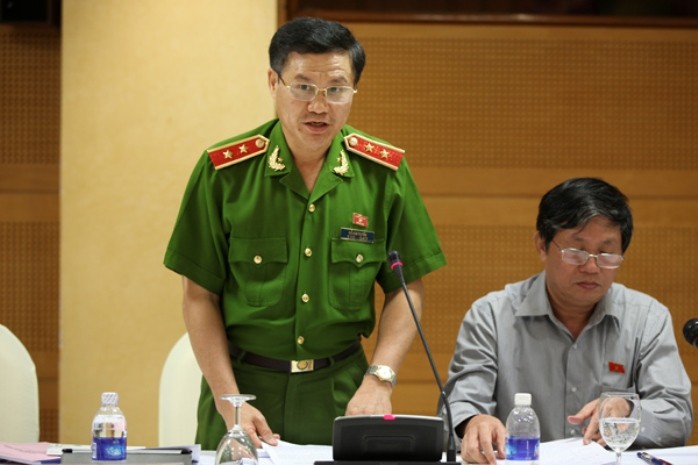 Trung tướng Đỗ Kim Tuyến, Tổng cục phó Tổng cục Cảnh sát phòng chống tội phạm, Bộ Công an: Tác động của suy thoái kinh tế đối với vấn đề an ninh hiện đang phức tạp.