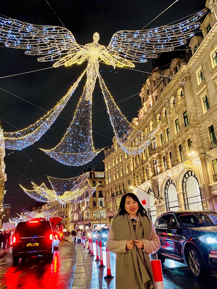 Bích Phương trong một lần ở Oxford Street (London, Anh). Ảnh: Nhân vật cung cấp.