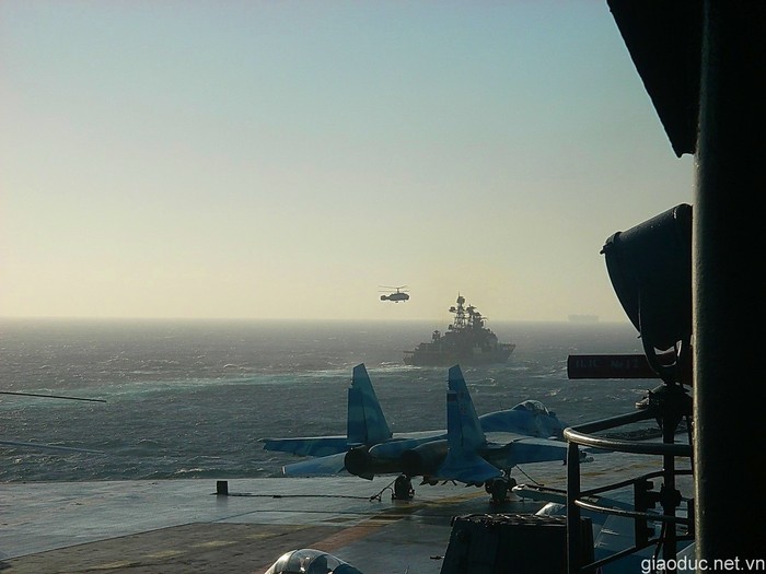 Hoạt động trên tàu sân bay Admiral Kuznetsov
