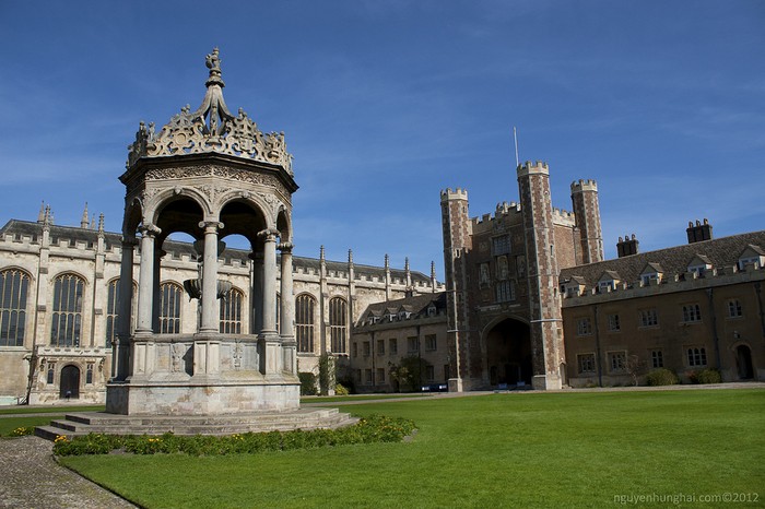 Tòa án Trinity College, đây là một trong những tòa án lớn nhất ở châu Âu