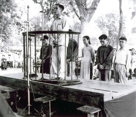 Phiên tòa xét xử các đối tượng hoạt động gián điệp do Trần Minh Châu cầm đầu tại Hà Nội, ngày 4/4/1959.