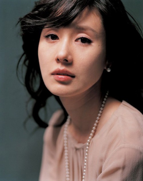 Phim mới nhất của cô "Love Again", được chiếu trên kênh truyền hình cáp jTBC tháng 4 đến tháng 6/2012 .
