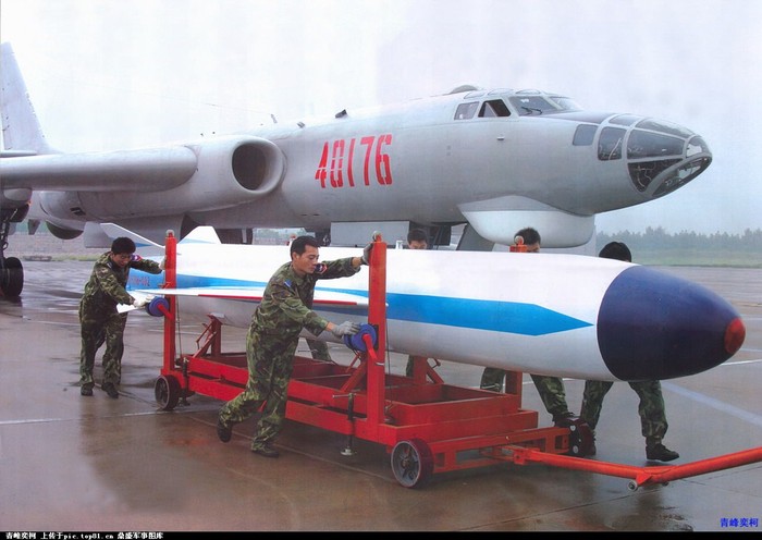 Lắp đặt tên lửa hành trình chống hạm YJ-62 (C-602) trên máy bay ném bom tầm trung H-6