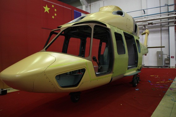 Máy bay trực thăng Z-15 đang được chế tạo