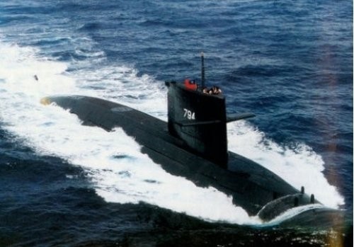 Tàu ngầm thông thường Hải Long - Hải quân Đài Loan.
