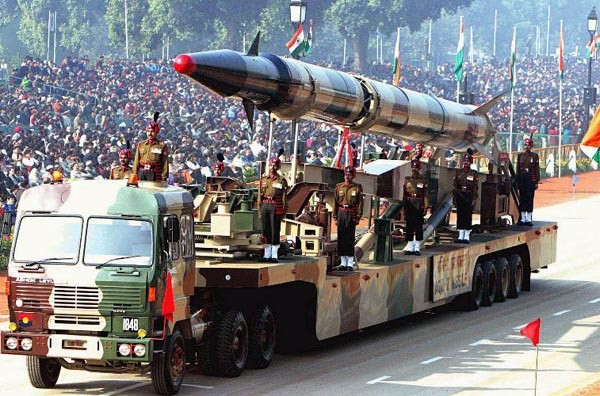 Tên lửa đạn đạo Agni-2 do Ấn Độ tự nghiên cứu chế tạo.