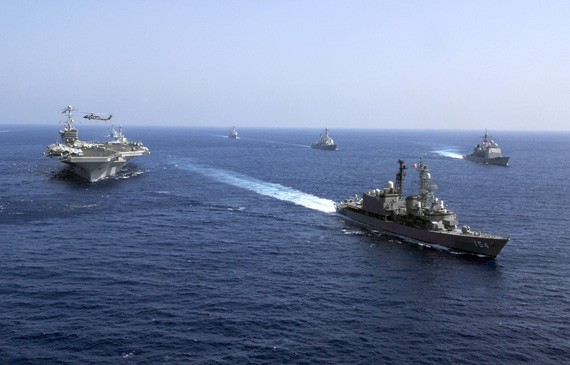 Năm 2011, Australia tập trận chung với Mỹ, Nhật Bản ở vùng biển gần biển Đông.