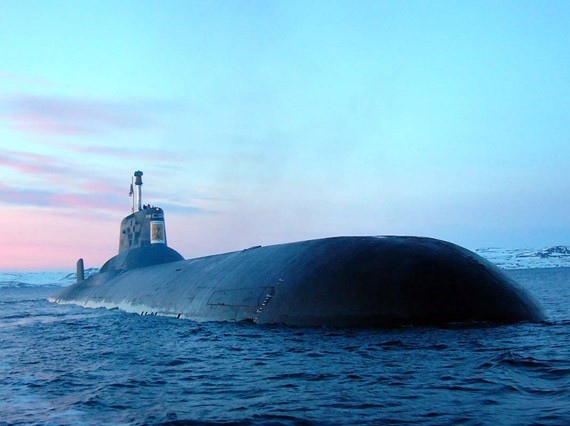 Tàu ngầm hạt nhân trang bị tên lửa chiến lược lớp Akula (hay Typhoon) đã trang bị hàng loạt cho Hải quân Nga