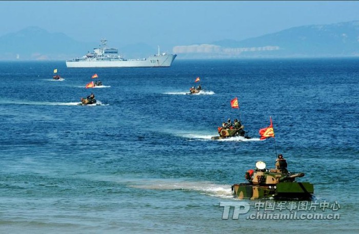 Đại quân khu Nam Kinh diễn tập đổ bộ đoạt đảo