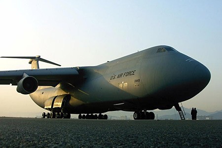 Máy bay vận tải tầm xa C-5 Galaxy Mỹ