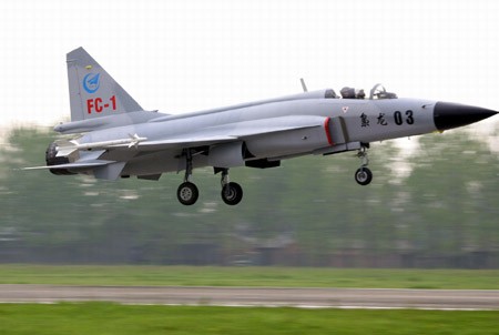 Máy bay chiến đấu JF-17 do Trung Quốc-Pakistan hợp tác chế tạo.