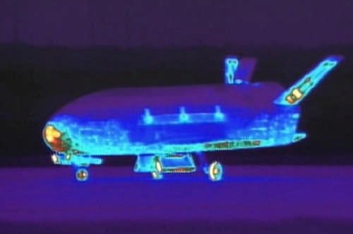 Máy bay không gian không người lái X-37B của Mỹ