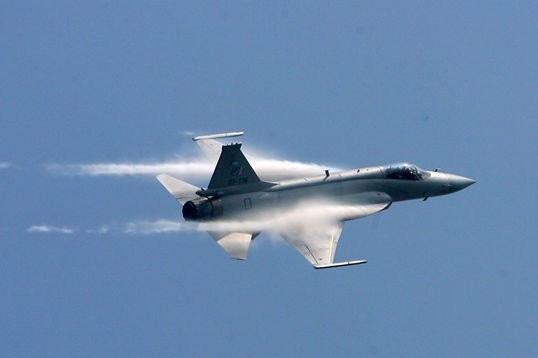 Máy bay chiến đấu hạng nhẹ JF-17 do Trung Quốc-Pakistan hợp tác phát triển, dùng để xuất khẩu.