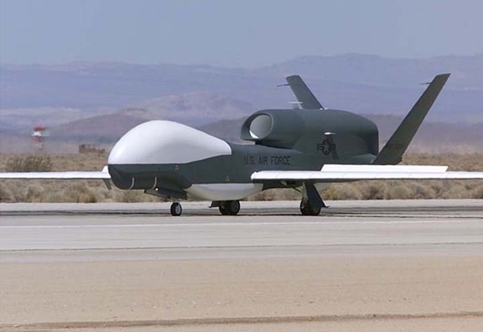 Mỹ triển khai máy bay do thám không người lái Global Hawk ở khu vực châu Á-Thái Bình Dương.