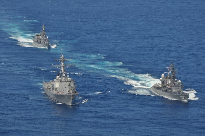 Biên đội tàu chiến Hải quân Mỹ-Nhật