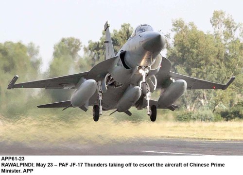 Máy bay chiến đấu hạng nhẹ FC-1 Kiêu Long/JF-17 Thunder do Trung Quốc-Pakistan hợp tác chế tạo