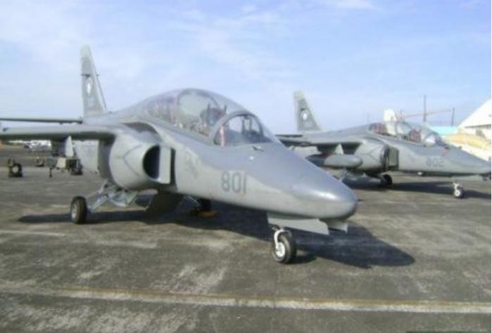 Không quân Philippines mua 13 máy bay huấn luyện S-211 của Italia
