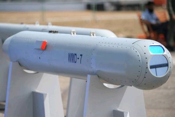 Thiết bị ngắm chuẩn phi công WMD-7 Trung Quốc