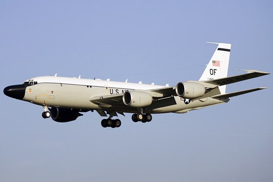 Máy bay trinh sát điện tử RC-135 Mỹ
