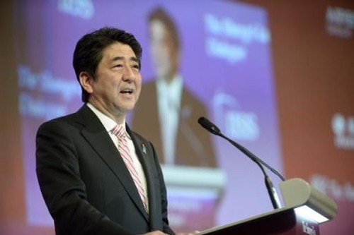 Tối ngày 30 tháng 5 năm 2014, Thủ tướng Nhật Bản Shinzo Abe phát biểu dẫn đề tại Đối thoại Shangri-La, cho biết sẽ &quot;ủng hộ tối đa&quot; đối với Việt Nam, Philippines trong vấn đề Biển Đông.