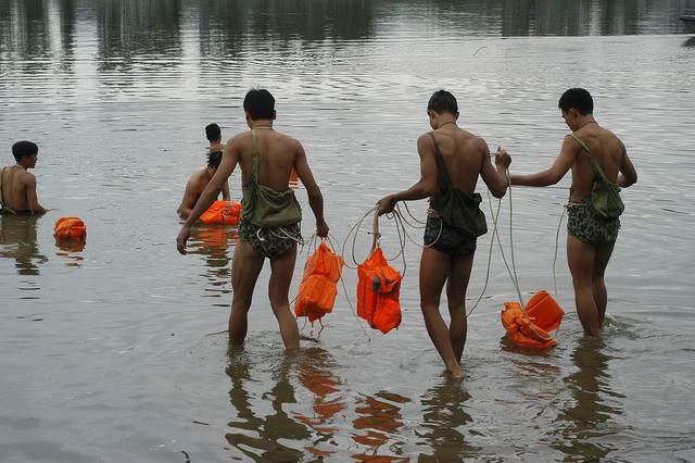 Đặc công Việt Nam luyện tập