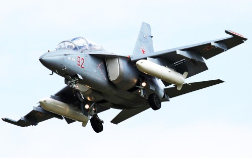 Máy bay huấn luyện chiến đấu Yak-130 do Nga chế tạo