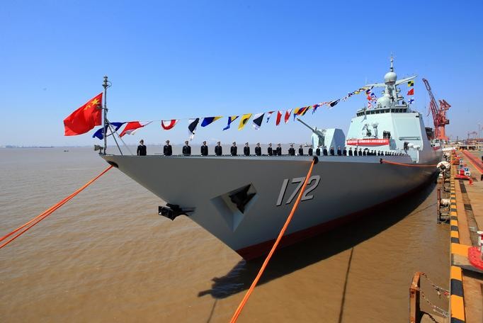 Trung Quốc ưu tiên biên chế tàu chiến tiên tiến cho Hạm đội Nam Hải, triển khai ở Biển Đông, được truyền thông Trung Quốc tuyên truyền là để &quot;bảo vệ chủ quyền lãnh thổ, lãnh hải&quot; (yêu sách chủ quyền bất hợp pháp)