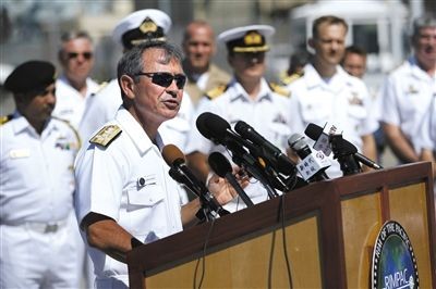 Tư lệnh Hạm đội Thái Bình Dương Mỹ, Đô đốc Harry B. Harris tại lễ khai mạc diễn tập hải quân đa quốc gia &quot;Vành đai Thái Bình Dương 2014&quot;.