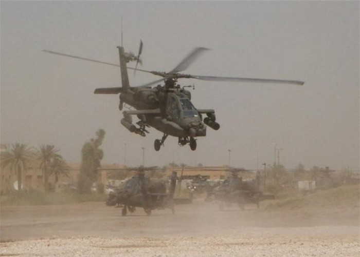 Máy bay trực thăng AH-64 Apache triển khai ở Iraq