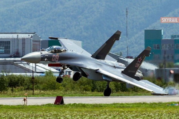 Máy bay chiến đấu Su-35 Nga