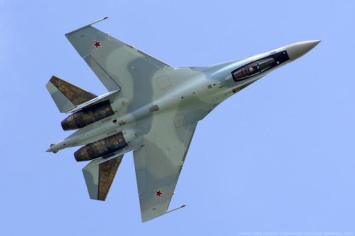 Máy bay chiến đấu Su-35 Nga