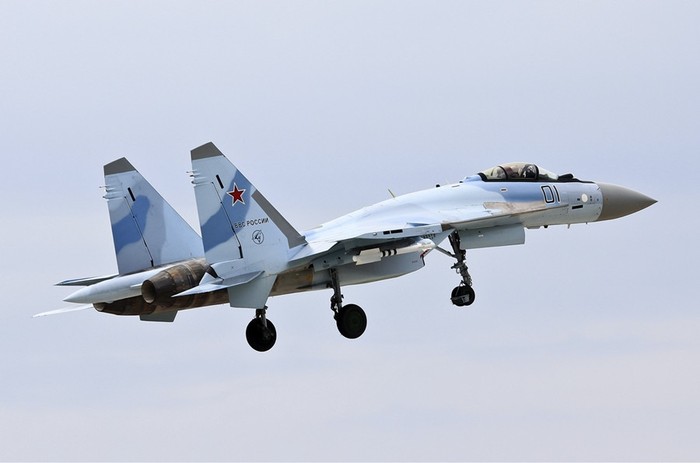 Máy bay chiến đấu Su-35 Nga