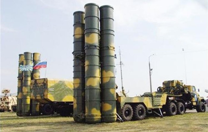 Hệ thống tên lửa phòng không S-400 Nga