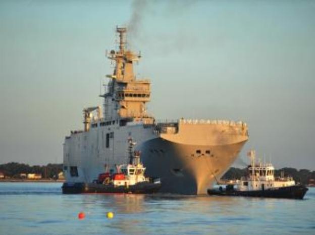 Tàu sân bay trực thăng Vladivostok lớp Mistral tại nhà máy đóng tàu Saint-Nazaire, Pháp chế tạo cho Nga