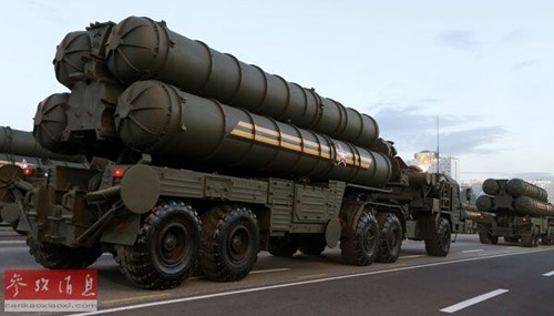 Tên lửa phòng không S-400 tham gia duyệt binh