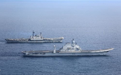 Biên đội 2 tàu sân bay Hải quân Ấn Độ