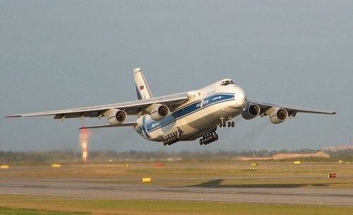 Máy bay vận tải chiến lược An-124 Nga