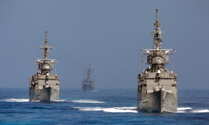 Tàu hộ vệ tên lửa lớp Perry Mỹ