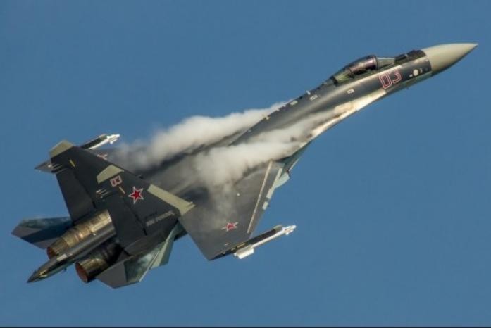 Máy bay chiến đấu Su-35 Nga