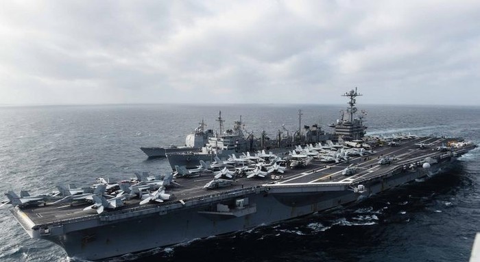 Hạm đội tàu sân bay USS John C. Stennis Hải quân Mỹ trên Biển Đông ngày 3/3/2016