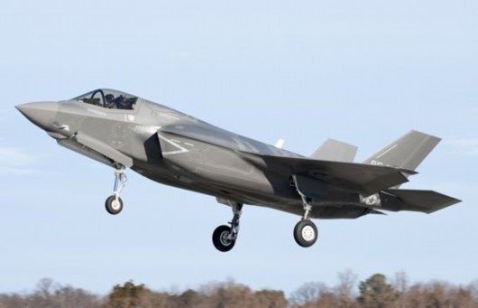 Máy bay chiến đấu tàng hình F-35B Mỹ